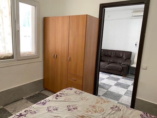 2 bedroom Apartment for sale in Alicante / Alacant city - € 125,000 (Ref: 9949804)