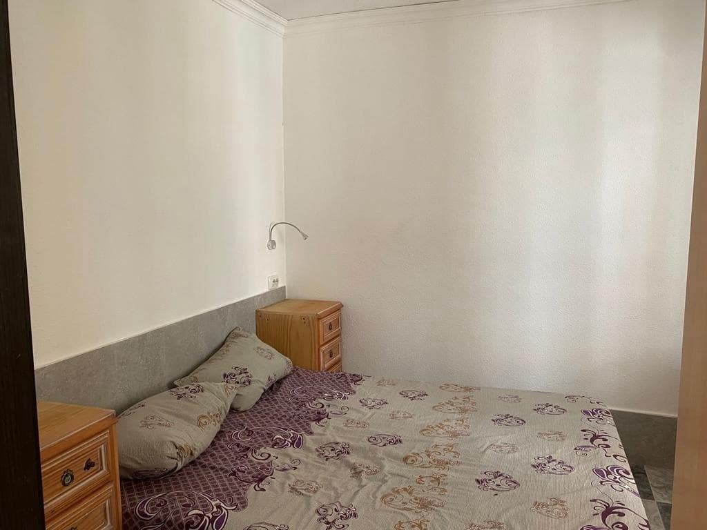2 soveværelse Lejlighed til salg i Alicante by - € 125.000 (Ref: 9949804)