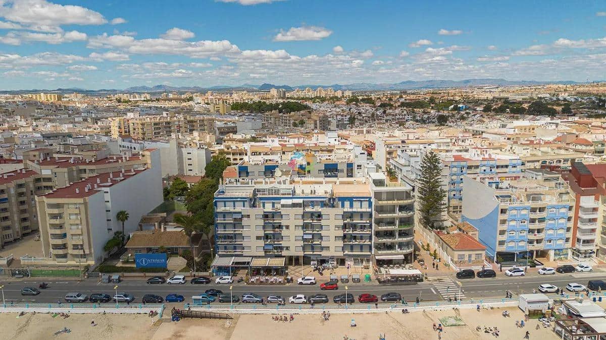 3 sovrum Lägenhet till salu i Torrevieja med pool - 299 900 € (Ref: 9954241)