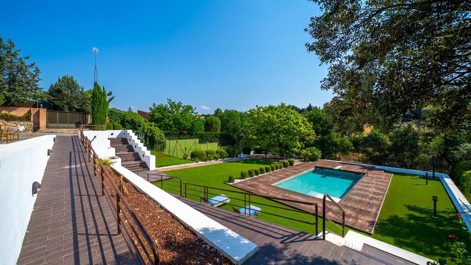 8 sypialnia Willa na sprzedaż w Las Rozas de Madrid z basenem garażem - 1 890 000 € (Ref: 9959790)