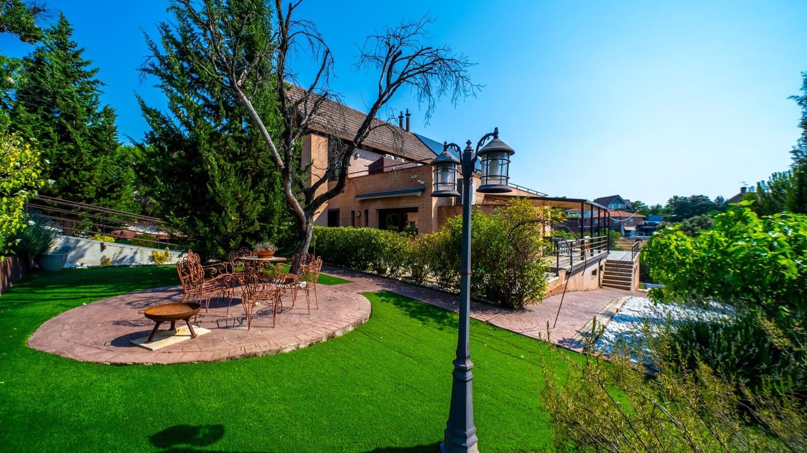 8 sypialnia Willa na sprzedaż w Las Rozas de Madrid z basenem garażem - 1 890 000 € (Ref: 9959790)