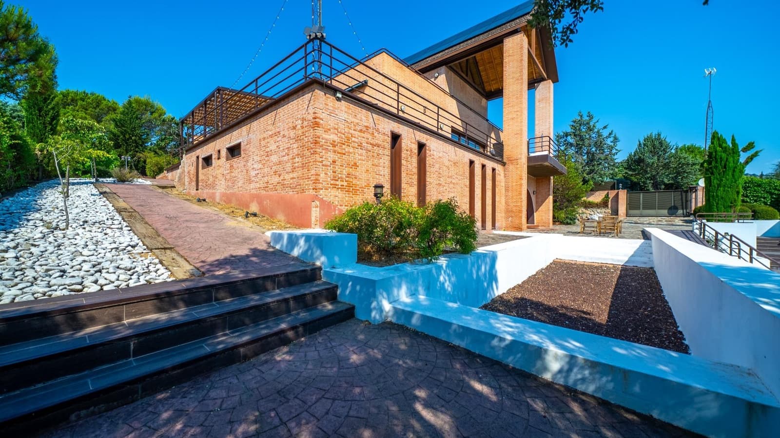 8 sypialnia Willa na sprzedaż w Las Rozas de Madrid z basenem garażem - 1 890 000 € (Ref: 9959790)