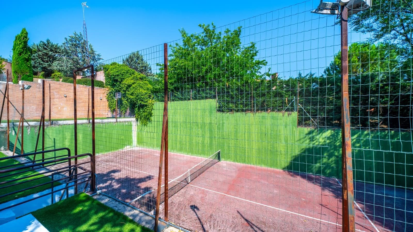 8 sypialnia Willa na sprzedaż w Las Rozas de Madrid z basenem garażem - 1 890 000 € (Ref: 9959790)