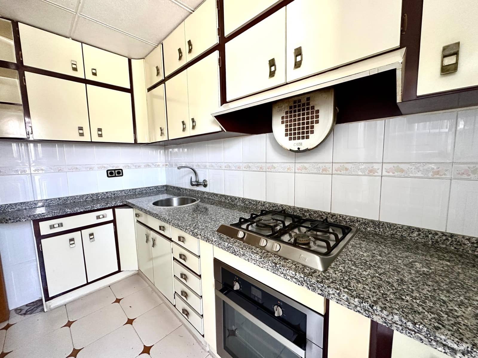 3 camera da letto Appartamento in vendita in Alicante citta - 115.000 € (Rif: 9962708)