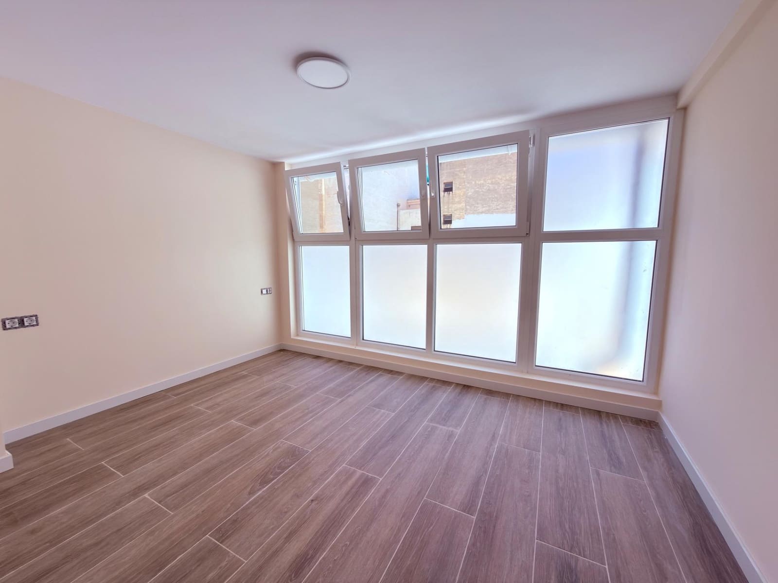 10 sypialnia Apartament na sprzedaż w Miasto Alicante / Alacant - 1 050 000 € (Ref: 9965293)