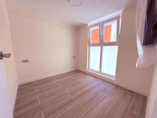 10 sypialnia Apartament na sprzedaż w Carolinas Bajas, Miasto Alicante / Alacant - 1 050 000 € (Ref: 9965293)