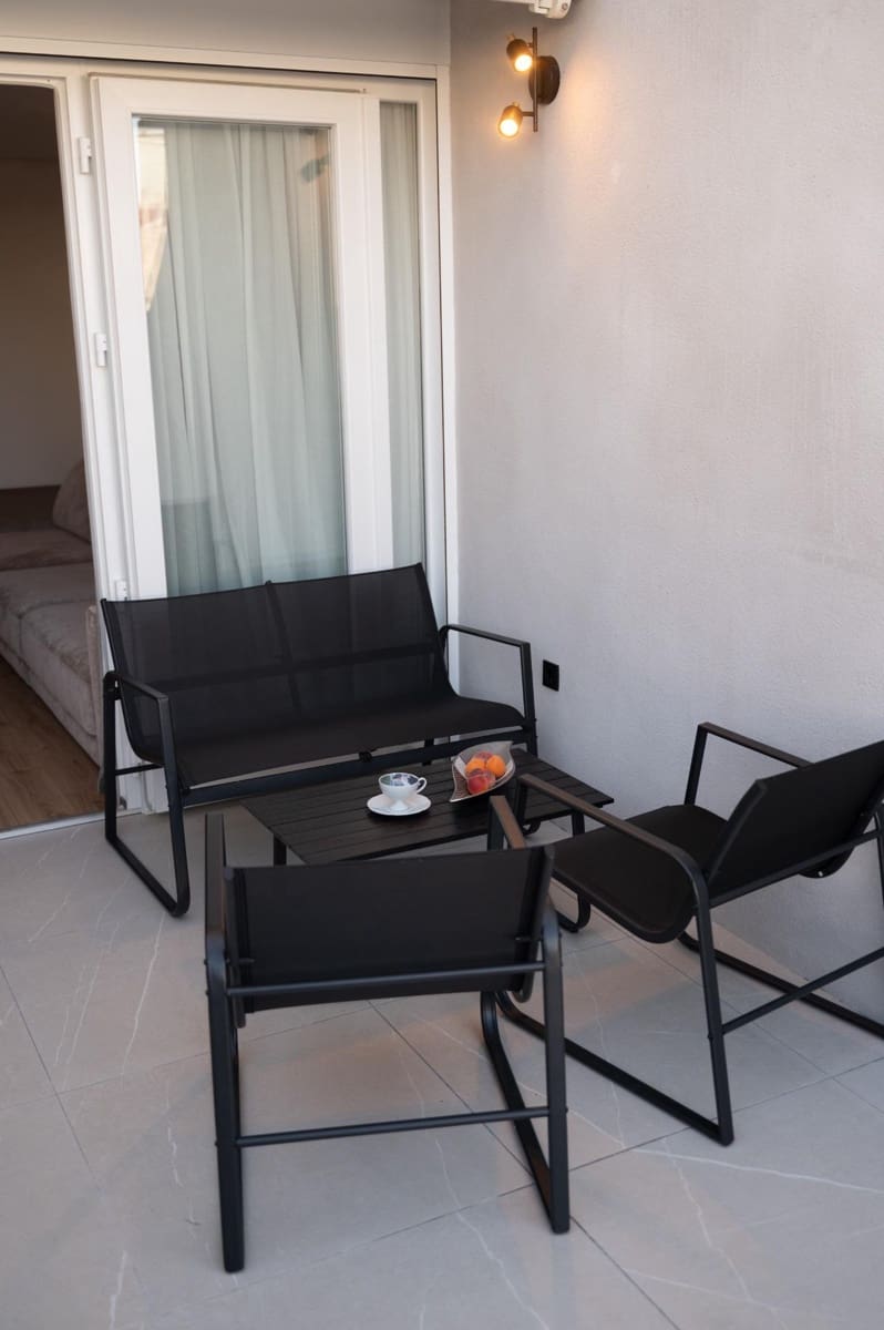 2 bedroom Bungalow for sale in La Veleta - € 265,000 (Ref: 9966668)
