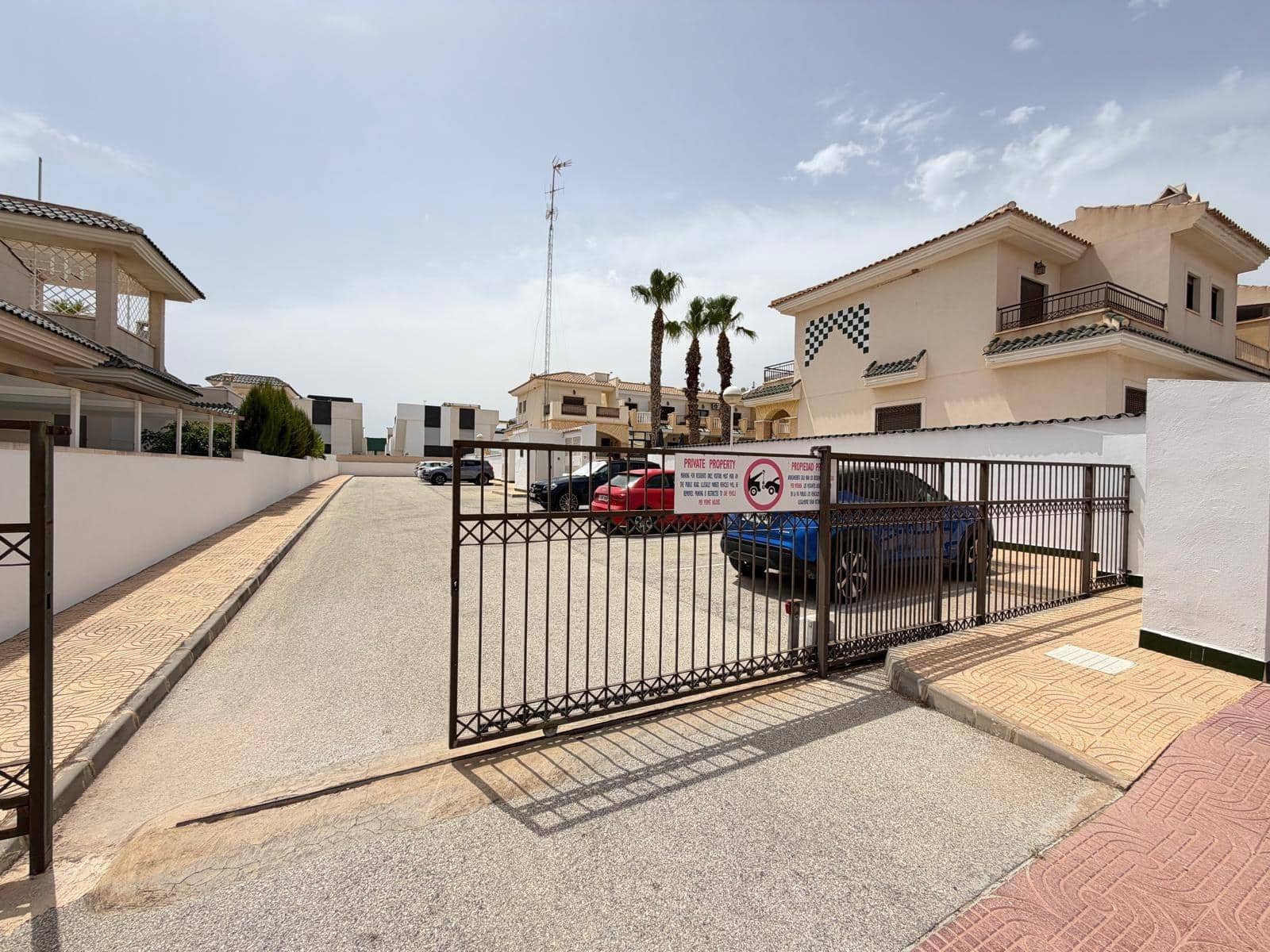 2 soveværelse Rækkehus til salg i Rojales med swimmingpool - € 189.000 (Ref: 9970611)