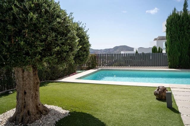 4 bedroom Villa for sale in Finestrat with pool garage - € 1,170,000 (Ref: 9975443)