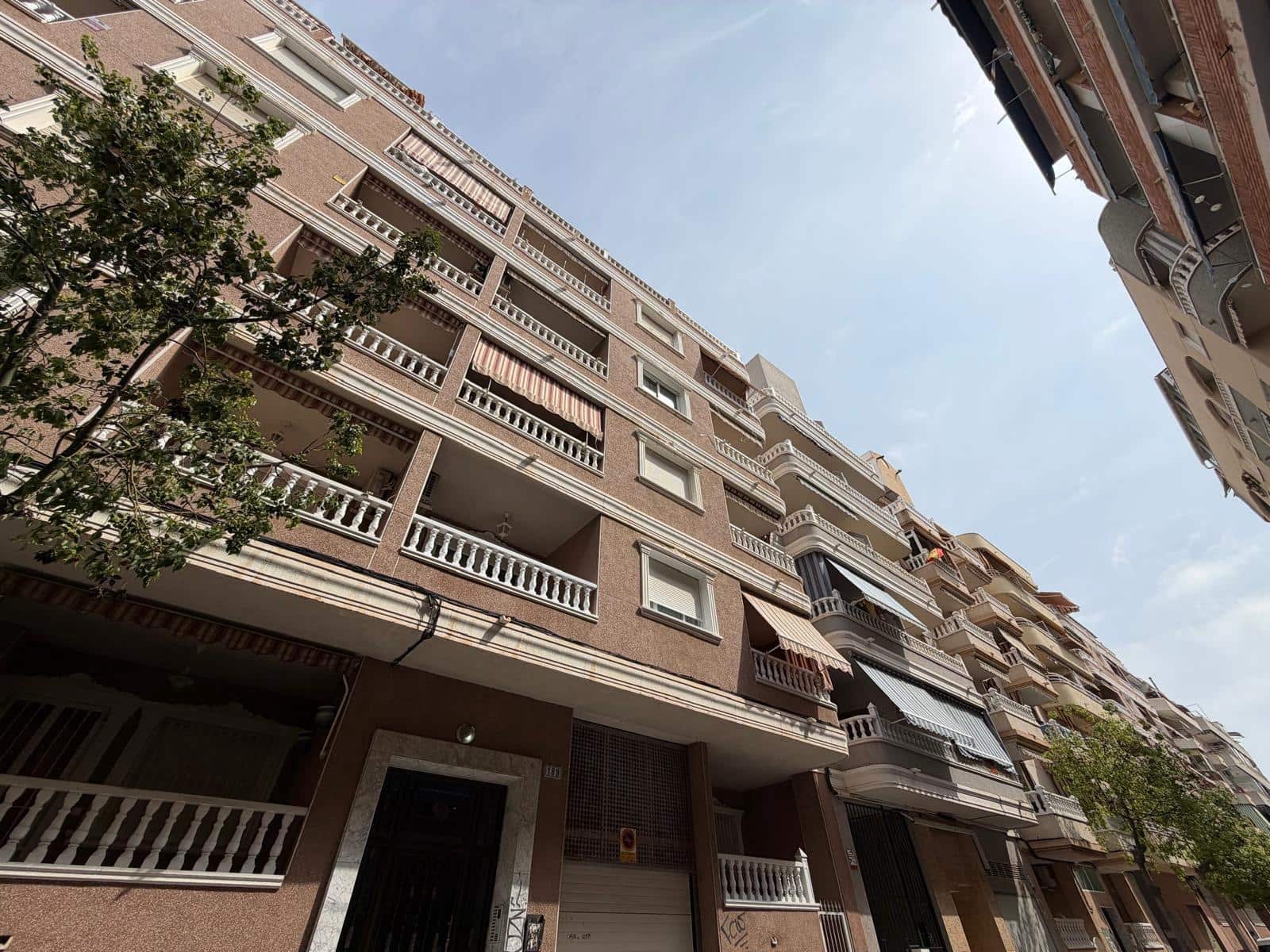3 Zimmer Apartment zu verkaufen in Torrevieja - 179.900 € (Ref: 9975445)