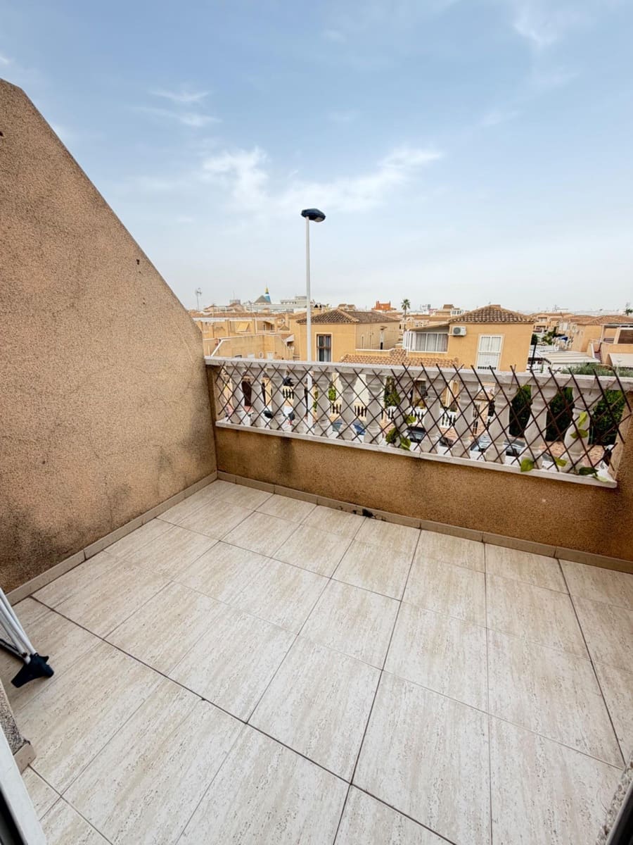 2 sovrum Lägenhet till salu i Torrevieja med pool - 156 900 € (Ref: 9977319)