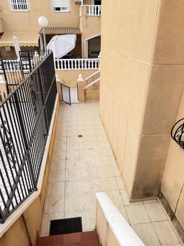 2 sovrum Lägenhet till salu i Centro, Torrevieja med pool - 156 900 € (Ref: 9977319)