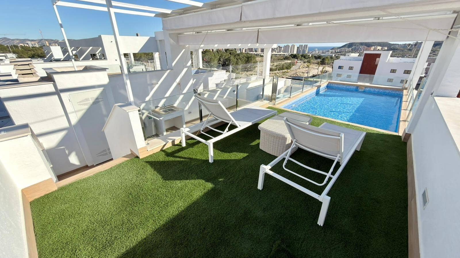 Bungalow de 2 habitaciones en Finestrat en venta con piscina garaje - 399.000 € (Ref: 9978888)