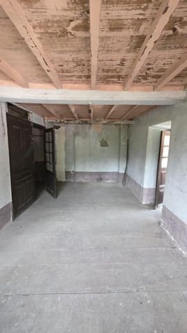 2 bedroom Finca/Country House for sale in Quirós - € 28,000 (Ref: 9978891)