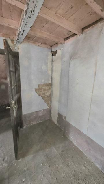 2 bedroom Finca/Country House for sale in Quiros - € 28,000 (Ref: 9978891)