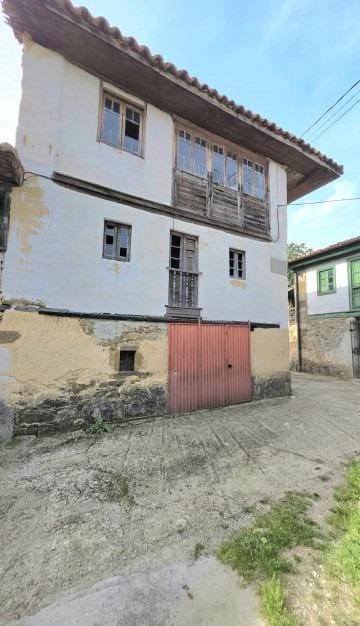2 bedroom Finca/Country House for sale in Quiros - € 28,000 (Ref: 9978891)