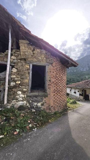 2 bedroom Finca/Country House for sale in Quiros - € 28,000 (Ref: 9978891)