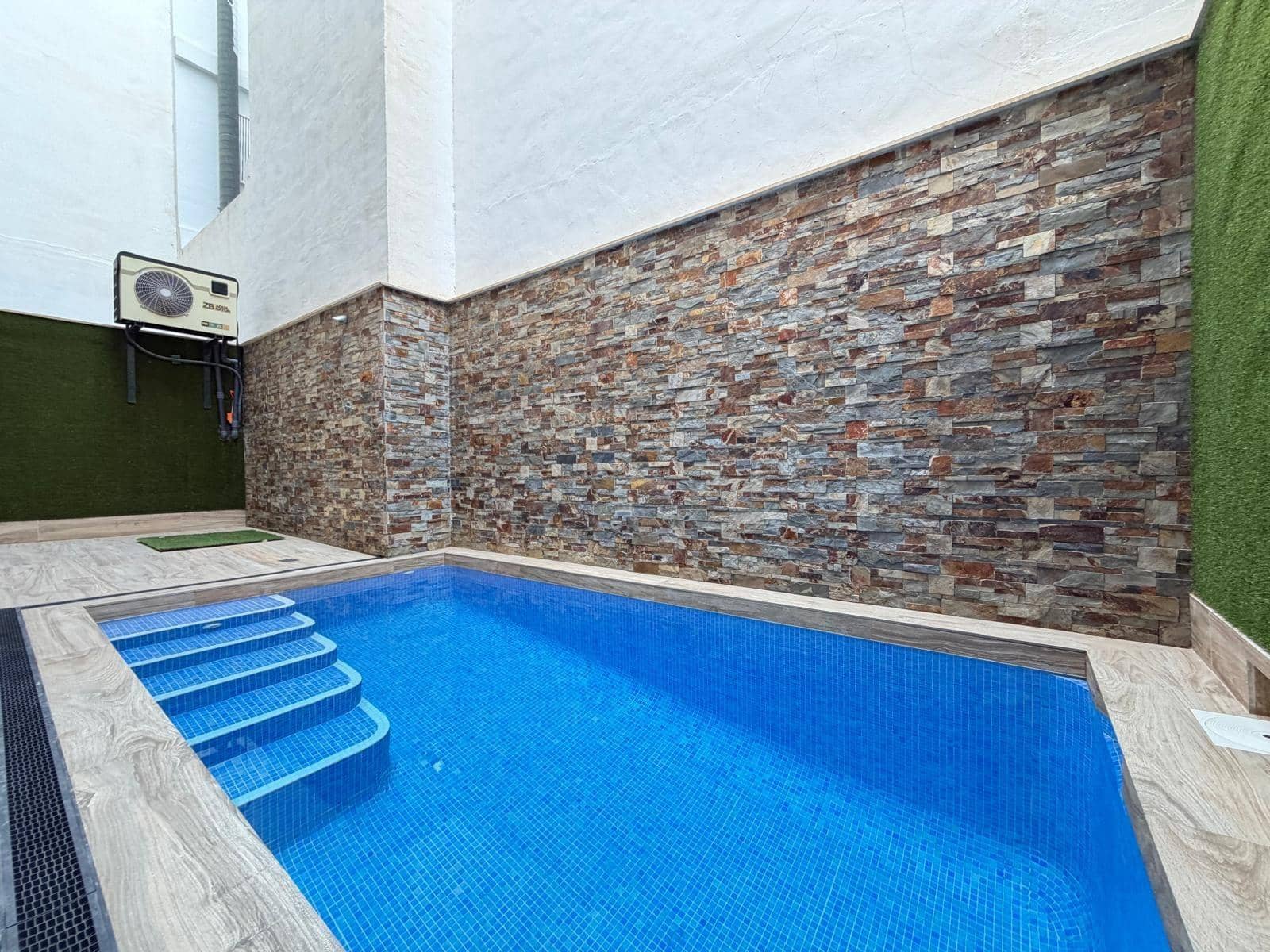 1 quarto Apartamento para venda em Torrevieja com piscina - 155 000 € (Ref: 9983019)