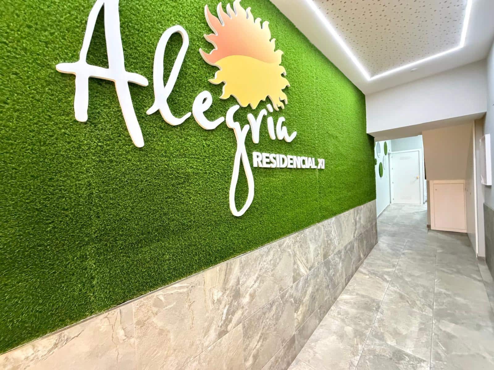 1 quarto Apartamento para venda em Torrevieja com piscina - 155 000 € (Ref: 9983019)
