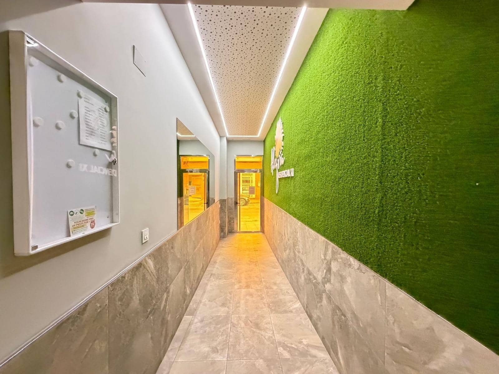 1 quarto Apartamento para venda em Torrevieja com piscina - 155 000 € (Ref: 9983019)