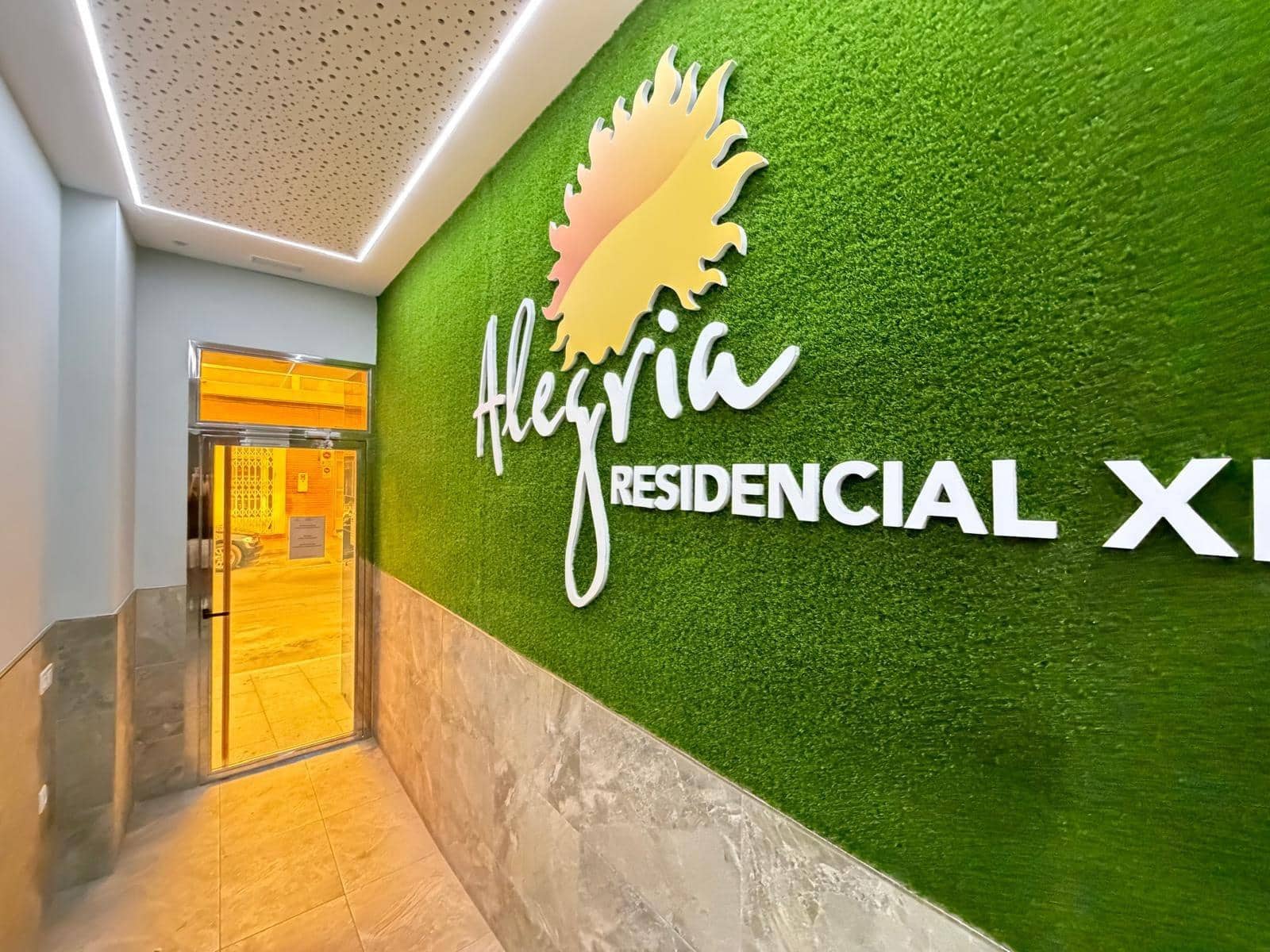 1 quarto Apartamento para venda em Torrevieja com piscina - 155 000 € (Ref: 9983019)