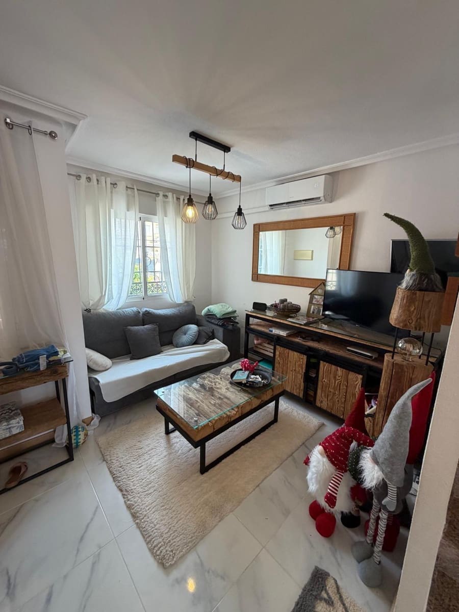 3 sovrum Bungalow till salu i Torrevieja med pool garage - 272 000 € (Ref: 9983020)