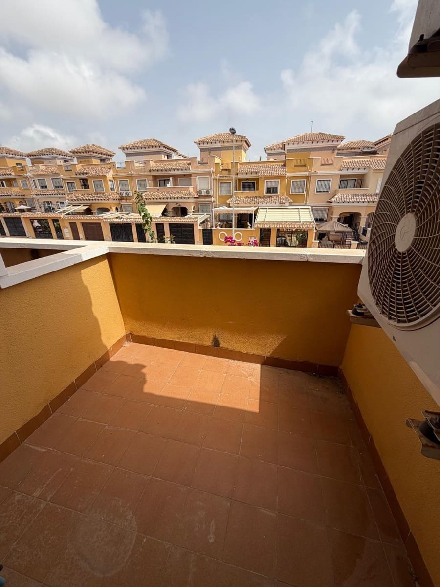 3 sovrum Bungalow till salu i Torrevieja med pool garage - 272 000 € (Ref: 9983020)