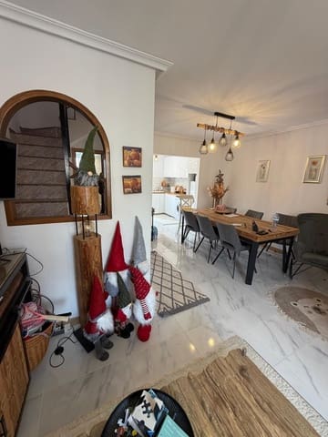 3 camera da letto Bungalow in vendita in Torrevieja con piscina garage - 272.000 € (Rif: 9983020)