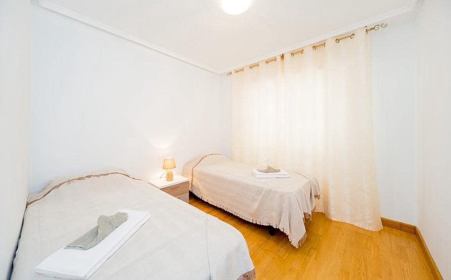 2 soveværelse Lejlighed til salg i Torrevieja - € 157.900 (Ref: 9983022)