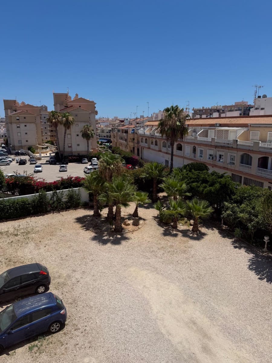 1 quarto Apartamento para venda em Torrevieja - 110 000 € (Ref: 9983024)