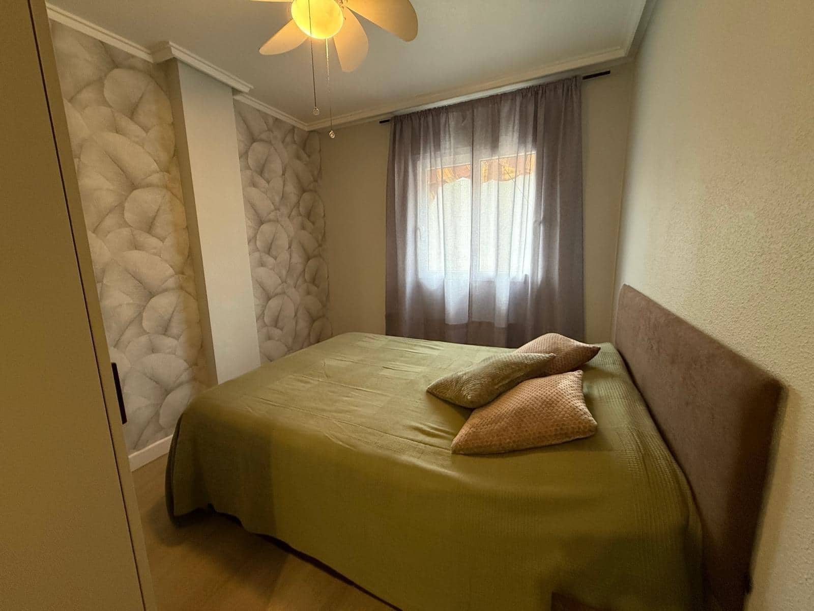 1 quarto Apartamento para venda em Torrevieja com piscina - 149 000 € (Ref: 9984991)