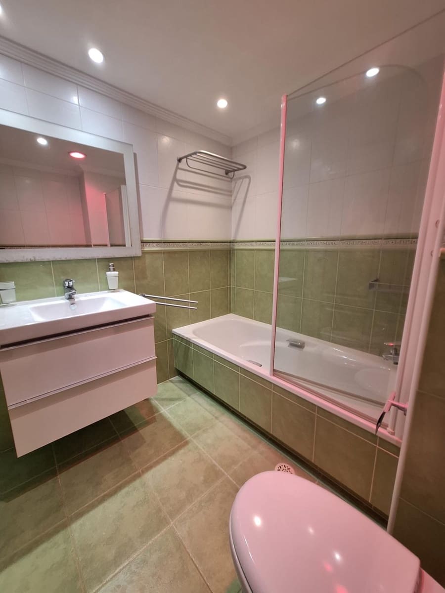 3 soveværelse Lejlighed til salg i Benidorm med swimmingpool garage - € 450.000 (Ref: 9994255)