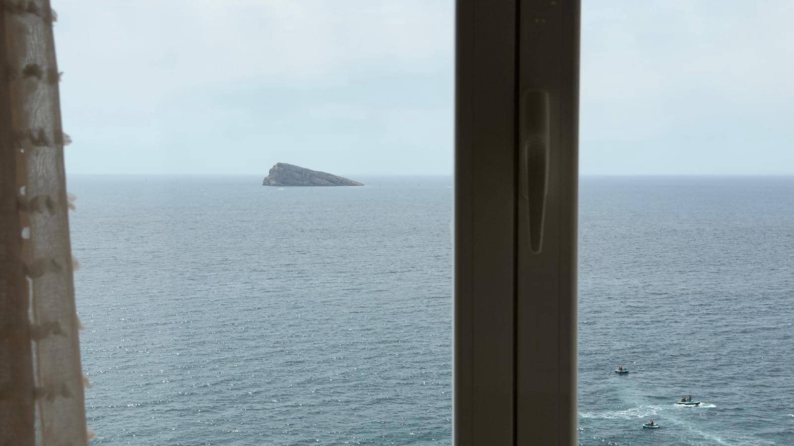 Piso de 3 habitaciones en Benidorm en venta con piscina garaje - 450.000 € (Ref: 9994255)