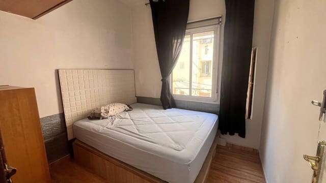 3 bedroom Flat for sale in Arganzuela, Madrid city - € 460,000 (Ref: 9994257)