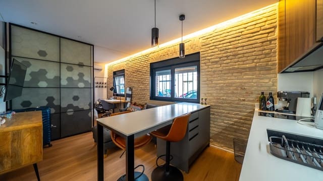1 bedroom Flat for sale in Arganzuela, Madrid city - € 280,000 (Ref: 9994259)