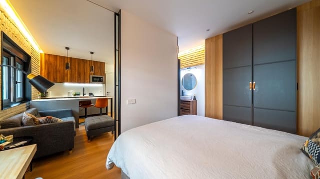 1 bedroom Flat for sale in Arganzuela, Madrid city - € 280,000 (Ref: 9994259)