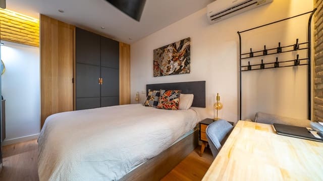 1 bedroom Flat for sale in Arganzuela, Madrid city - € 280,000 (Ref: 9994259)