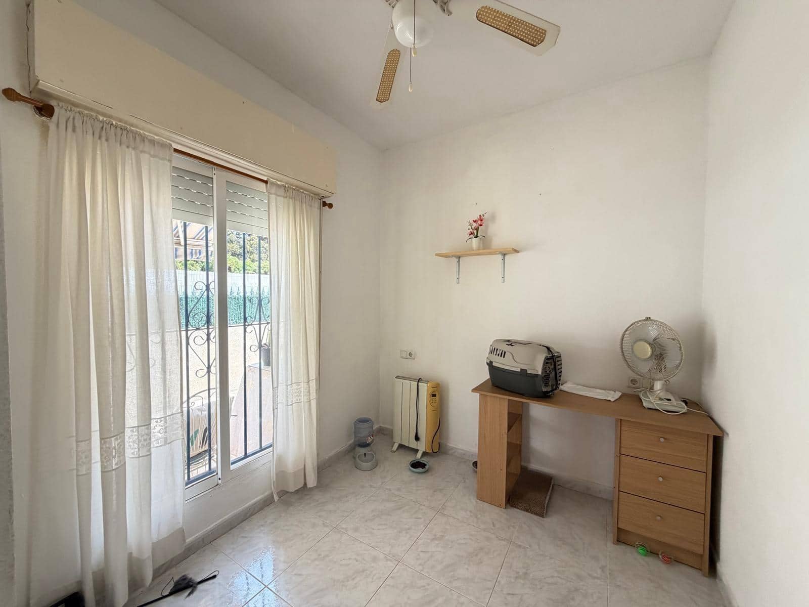 2 makuuhuone Rivitalo myytävänä paikassa Torrevieja mukana uima-altaan - 155 000 € (Ref: 9997135)