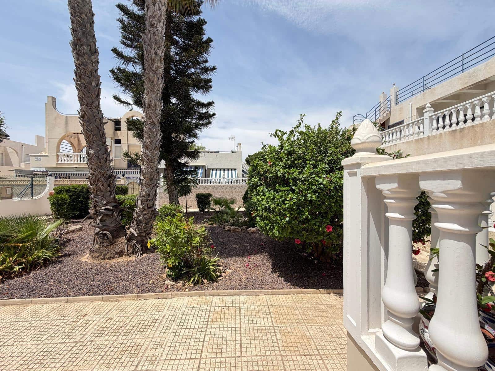2 makuuhuone Rivitalo myytävänä paikassa Torrevieja mukana uima-altaan - 155 000 € (Ref: 9997135)