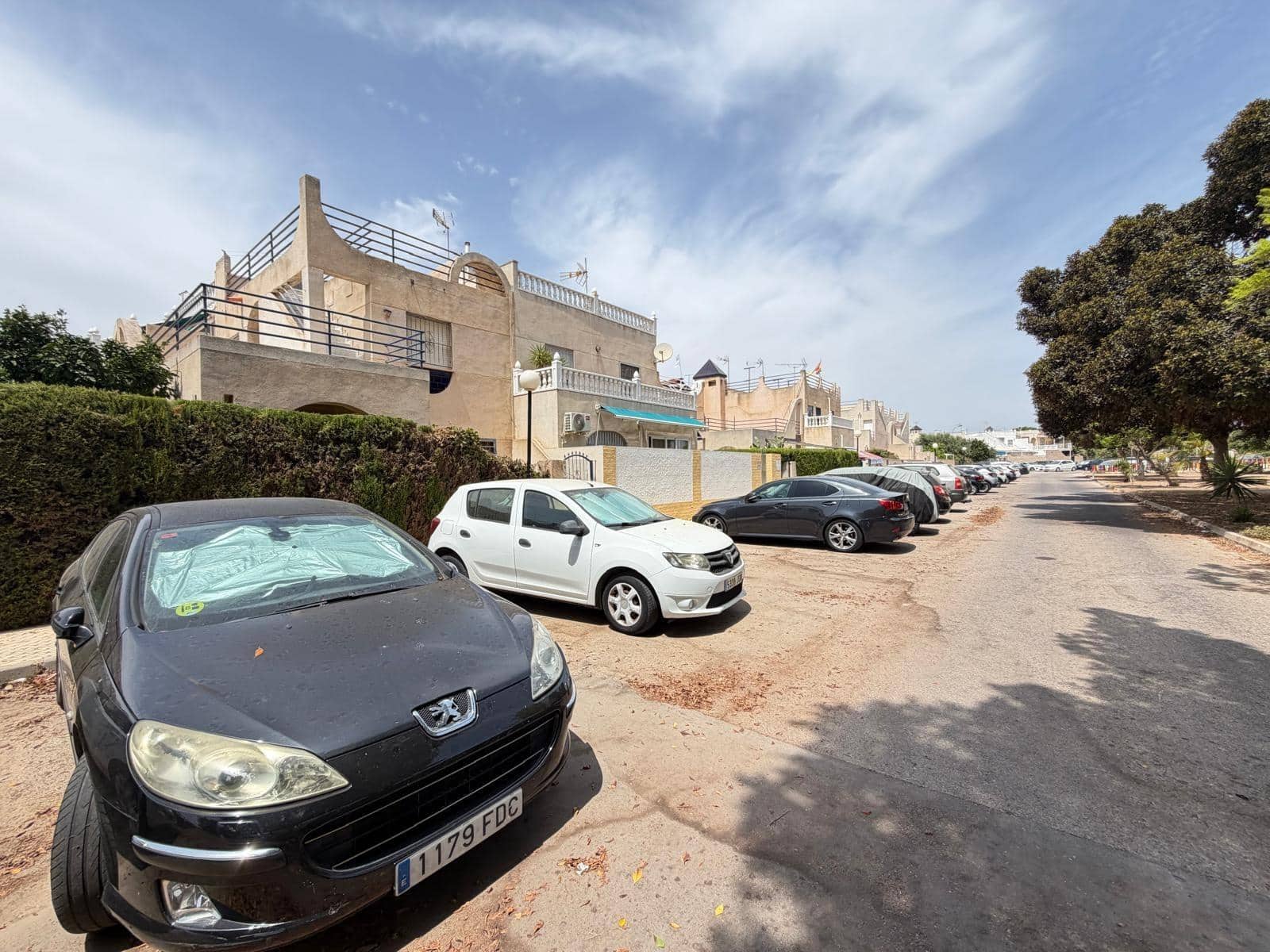 2 makuuhuone Rivitalo myytävänä paikassa Torrevieja mukana uima-altaan - 155 000 € (Ref: 9997135)