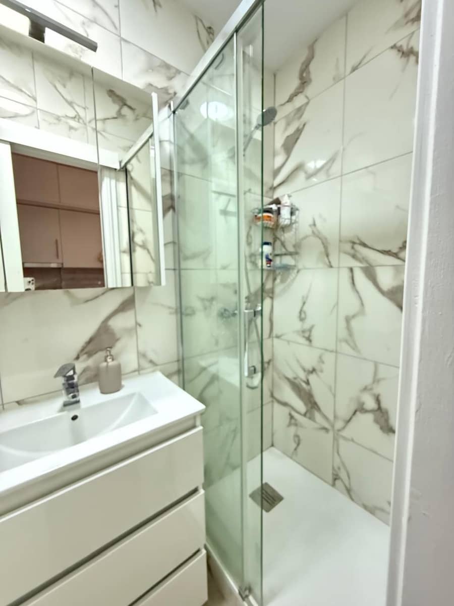 Studio till salu i Torrevieja - 89 900 € (Ref: 9997136)