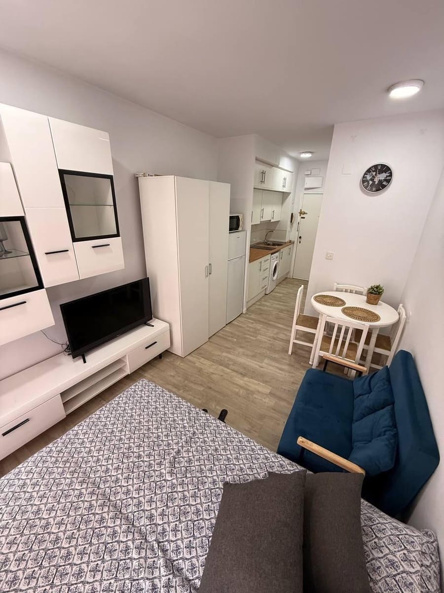 Studio till salu i Torrevieja - 89 900 € (Ref: 9997136)