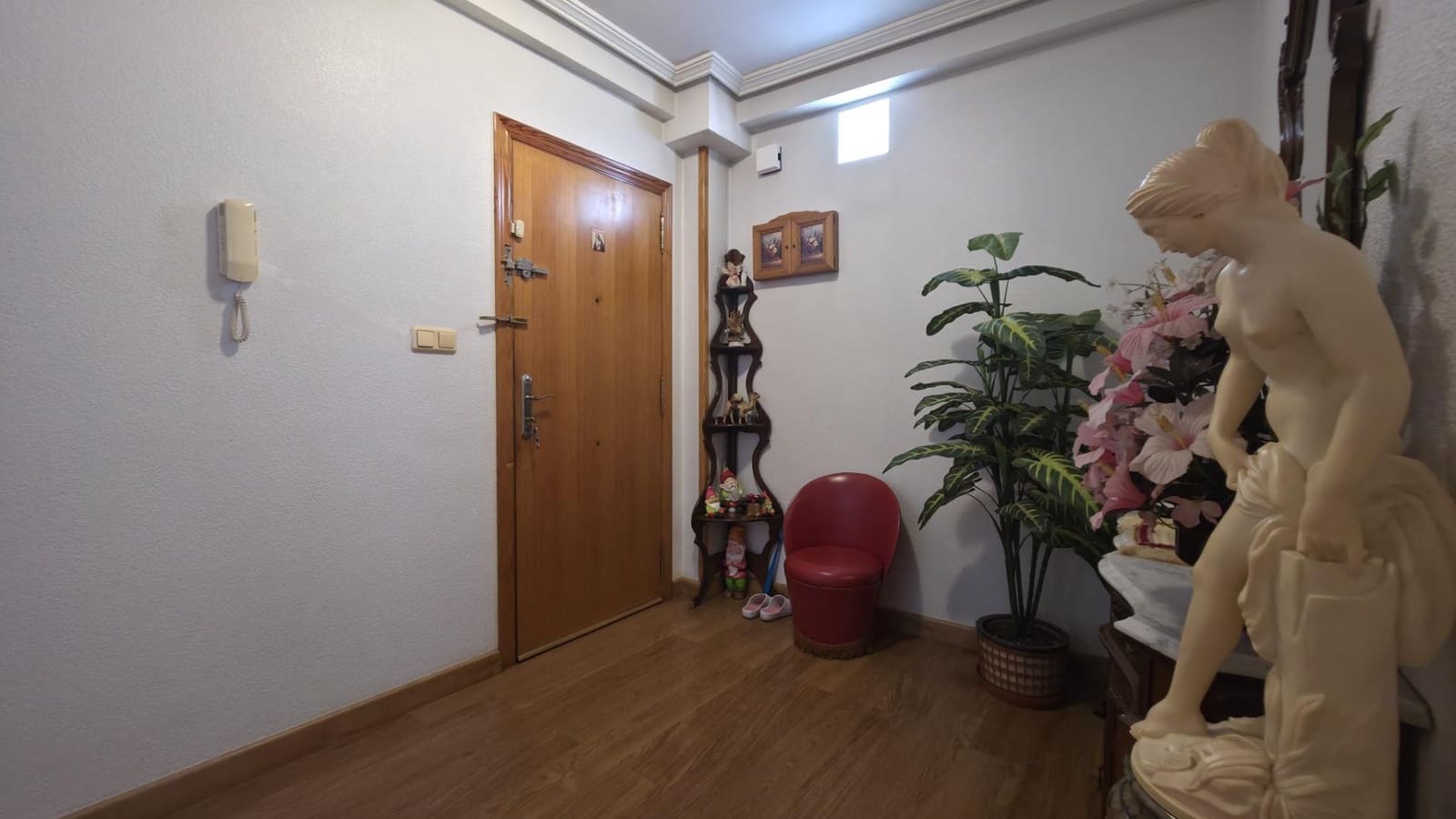 3 Zimmer Apartment zu verkaufen in Torrevieja - 240.000 € (Ref: 9997137)