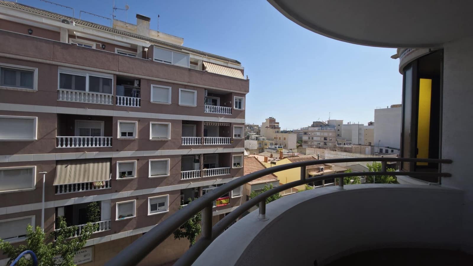 3 Zimmer Apartment zu verkaufen in Torrevieja - 240.000 € (Ref: 9997137)