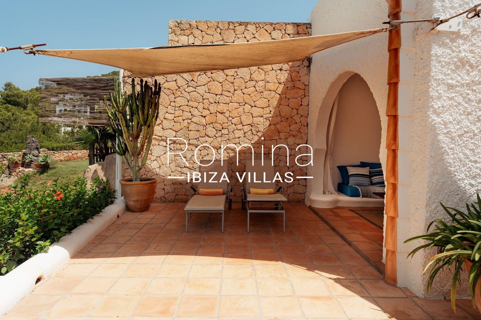 2 chambre Maison de Ville à vendre à Santa Eulalia / Santa Eularia avec piscine garage - 1 200 000 € (Ref: 10011758)