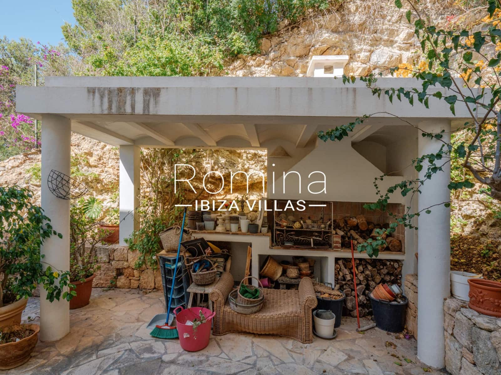2 soverom Villa til salgs i Sant Jordi de Ses Salines med svømmebasseng garasje - € 2 400 000 (Ref: 10013922)