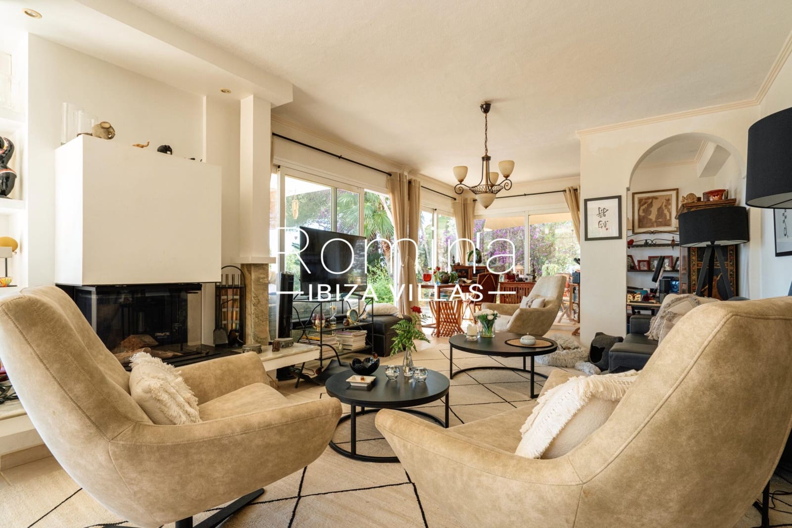 2 soverom Villa til salgs i Sant Jordi de Ses Salines med svømmebasseng garasje - € 2 400 000 (Ref: 10013922)