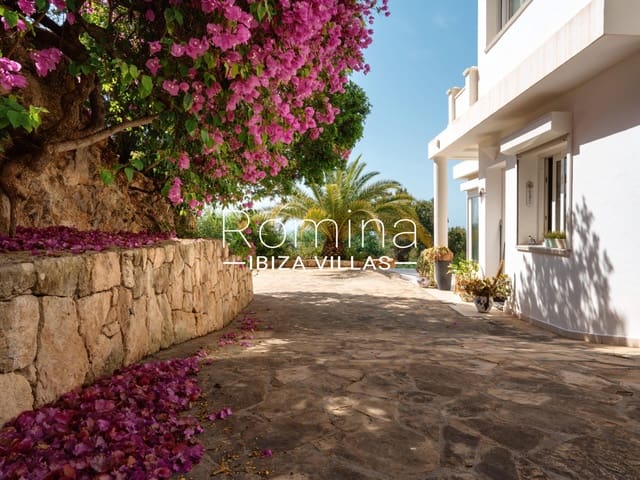 2 soverom Villa til salgs i Sant Jordi de Ses Salines, San Jose / Sant Josep de Sa Talaia med svømmebasseng garasje - € 2 400 000 (Ref: 10013922)