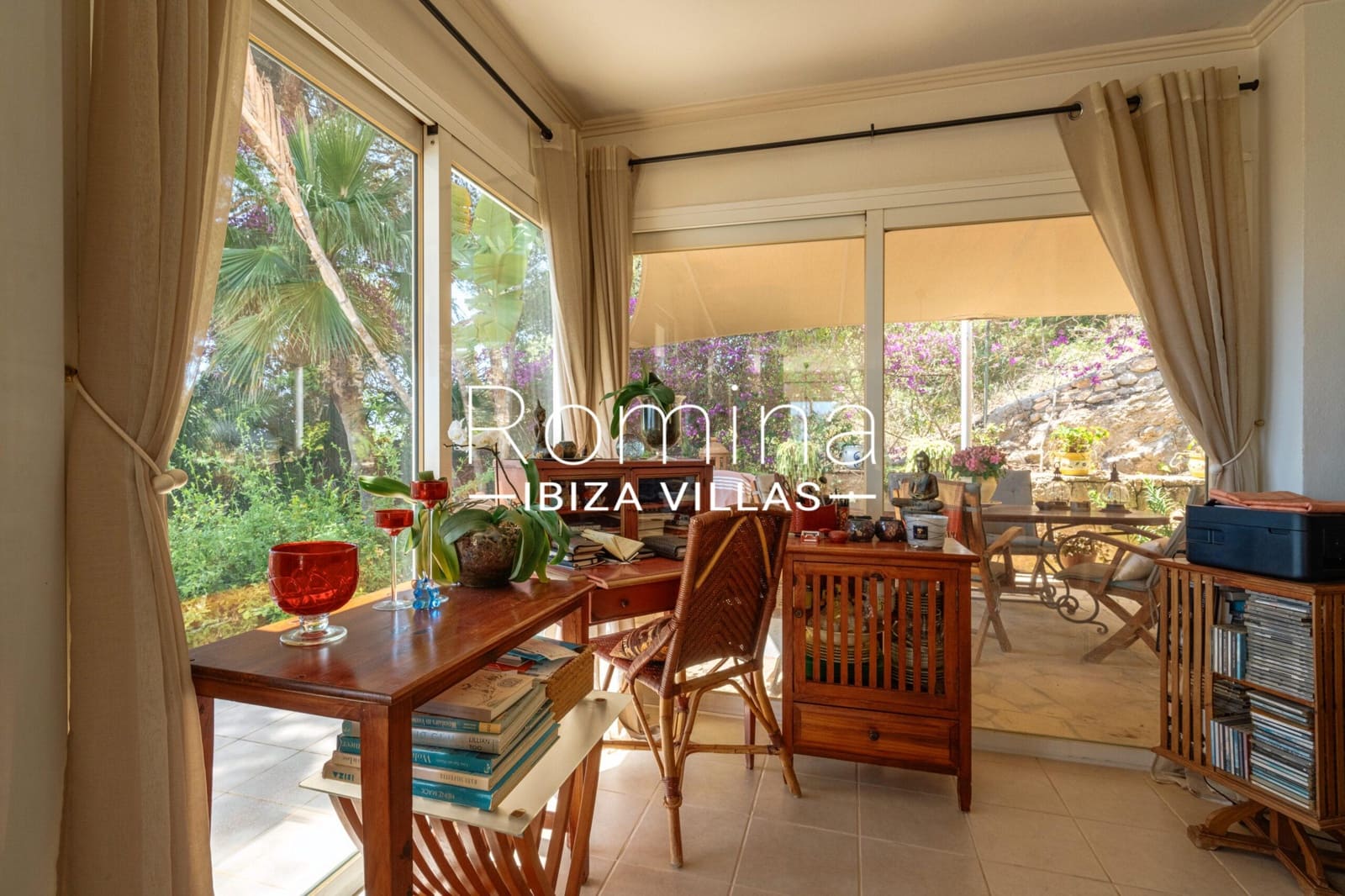 2 soverom Villa til salgs i Sant Jordi de Ses Salines med svømmebasseng garasje - € 2 400 000 (Ref: 10013922)