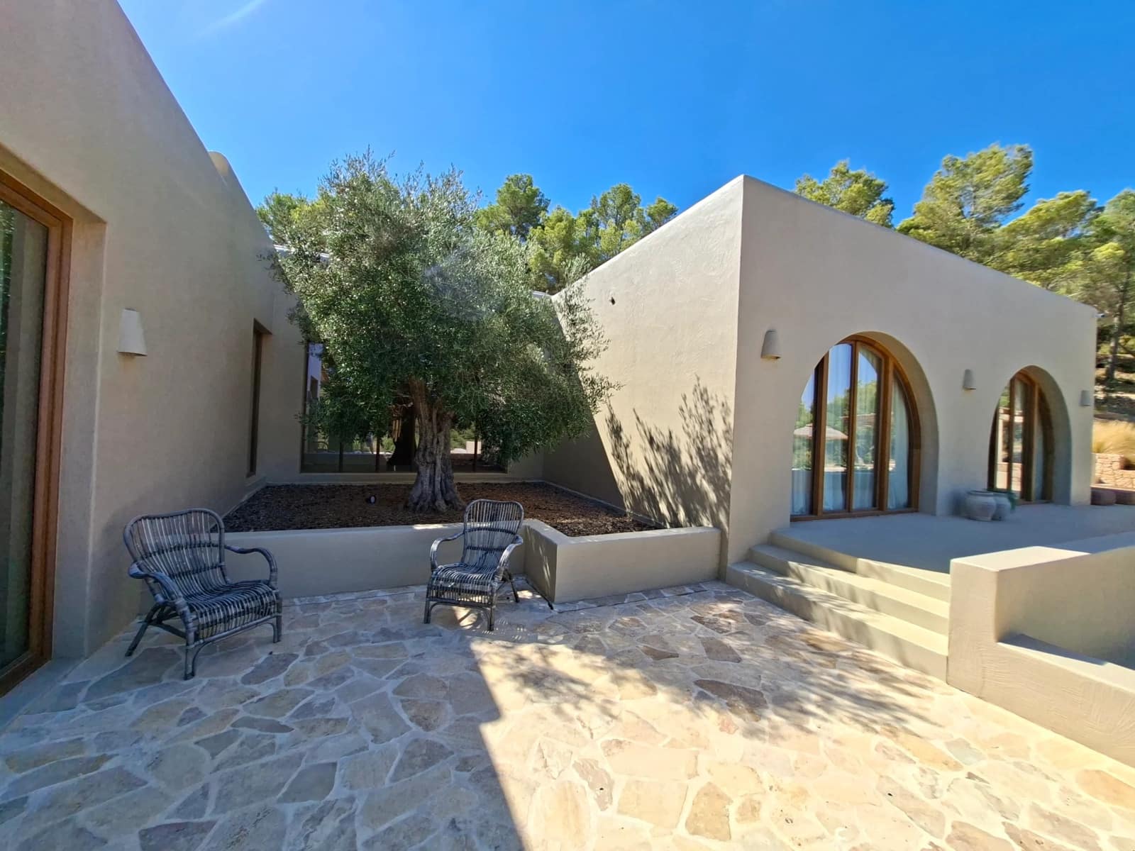 4 soveværelse Hulehus til salg i Cala Tarida med swimmingpool garage - € 6.590.000 (Ref: 10086588)